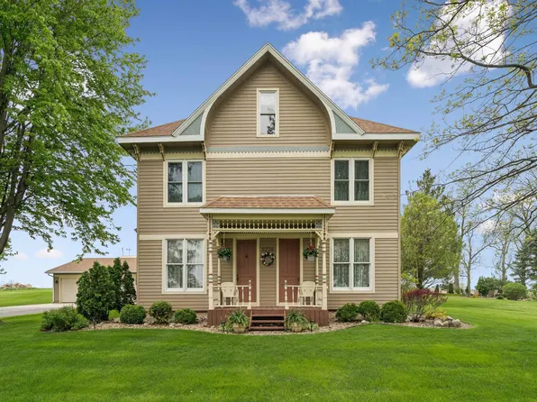 5736 Hammond Ave, Waterloo, IA 50701