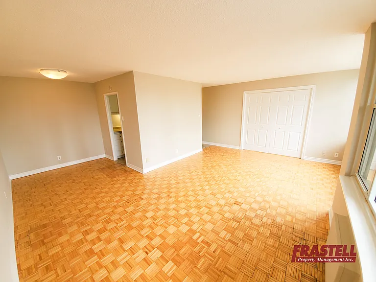 55 Erskine Ave — Photo 21
