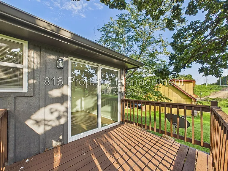 7030 Ewing Ave #7030 — Photo 23