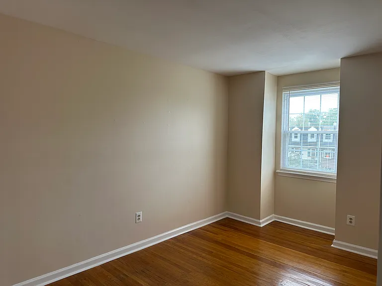 145 Sutcliffe Ln — Photo 20