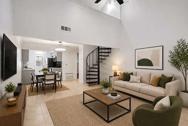2 bed, 1200 sqft, $1,800 — Photo 2