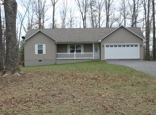 360 Jim Garrett Rd, Crossville, TN 38571