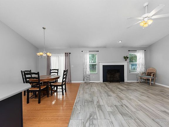 2nd image of 3586 Hiatt Ave