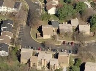 9066 Blarney Stone Dr, Springfield, VA 22152