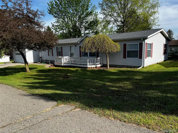 2218 Brent St #63, Croswell, MI 48422