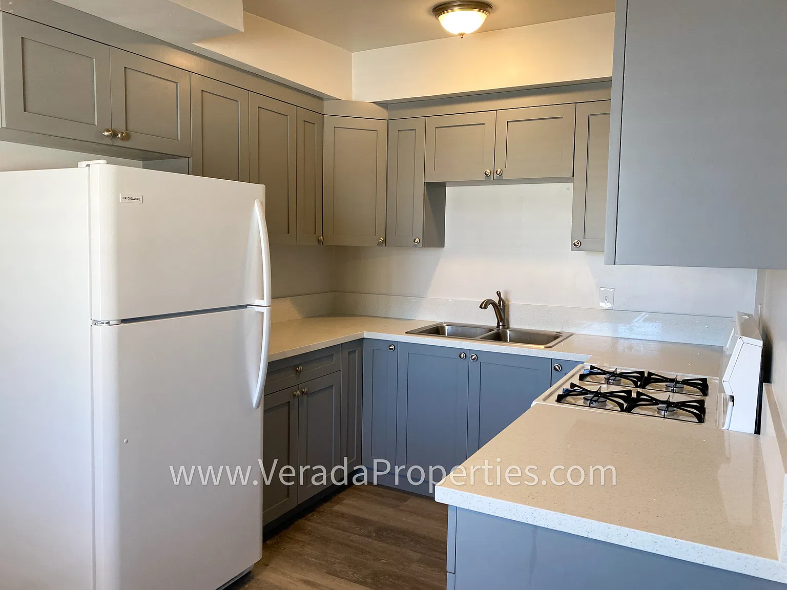 2 bed, 700 sqft, $2,250 — Photo 1