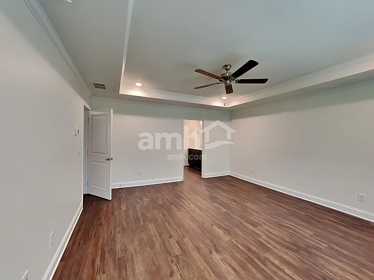 301 Pecan Dr — Photo 13