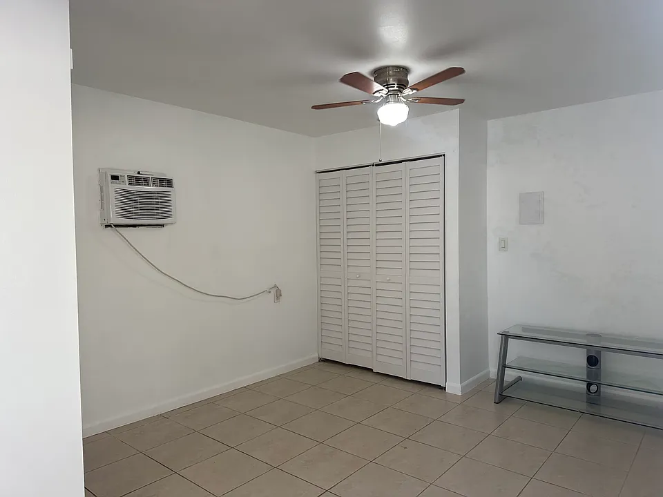 111 NW 58th Ave #3