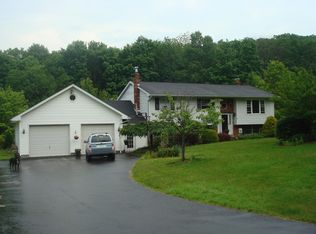 305 Municipal Rd, Dallas, PA 18612