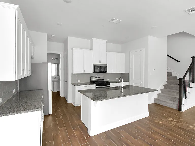 6162 Blythe Dr — Photo 5