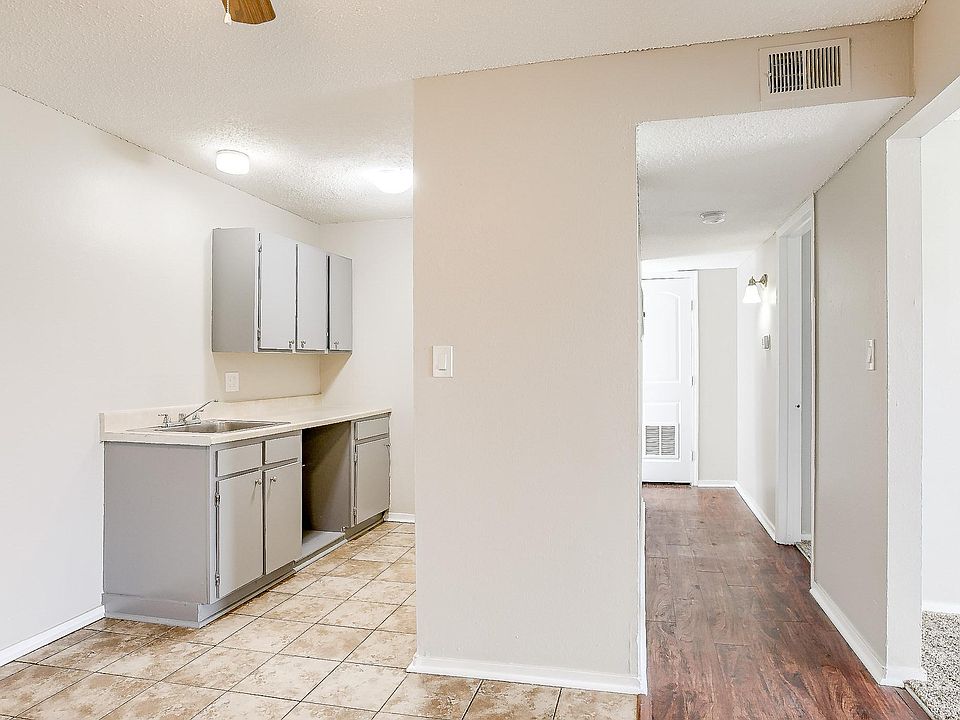 Victory Park Apartments 12322 E 3rd St Grandview MO Zillow