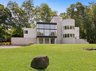 303 Law Rd, Briarcliff Manor, NY 10510