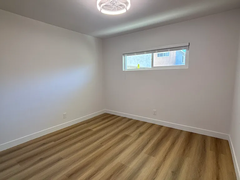4555 W 173rd St #3 — Photo 14