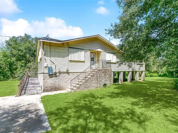 152 Zacks Ln, Belle Chasse, LA 70037