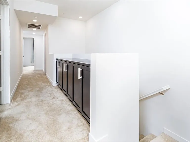 479 Marc Pl — Photo 11