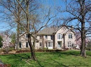 10421 White Bridge Ln, Saint Louis, MO 63141