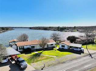 3910 Lands End Ct, Granbury, TX 76048