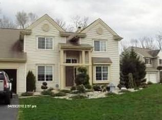 29 Winding Brook Ln, Oak Ridge, NJ 07438