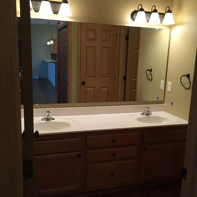 Double sink vanity