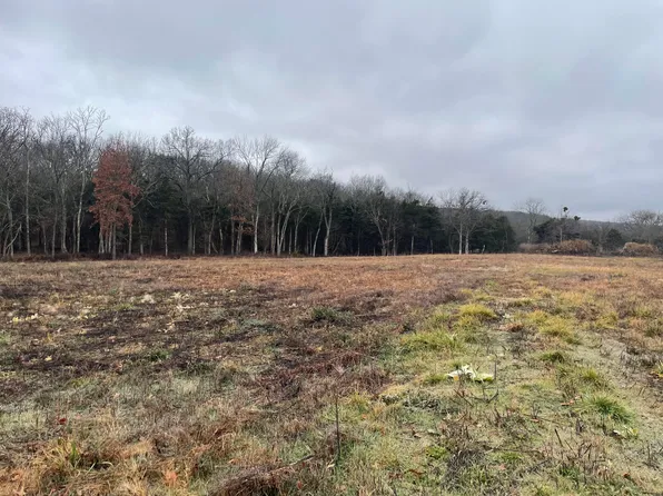 15550 S 1371 Road, Stockton, MO 65785