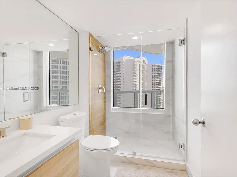 21055 Yacht Club Dr #2203 — Photo 18