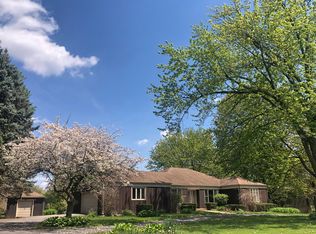 3N217 Bernice Dr, St Charles, IL 60175