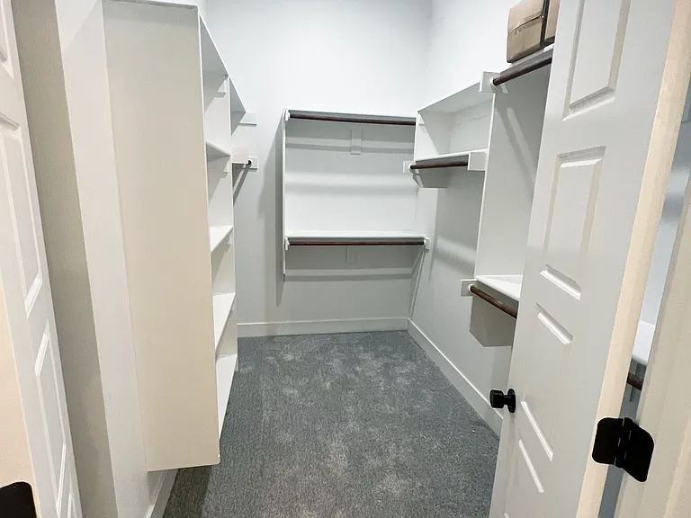 6304 Luna Ln — Photo 10