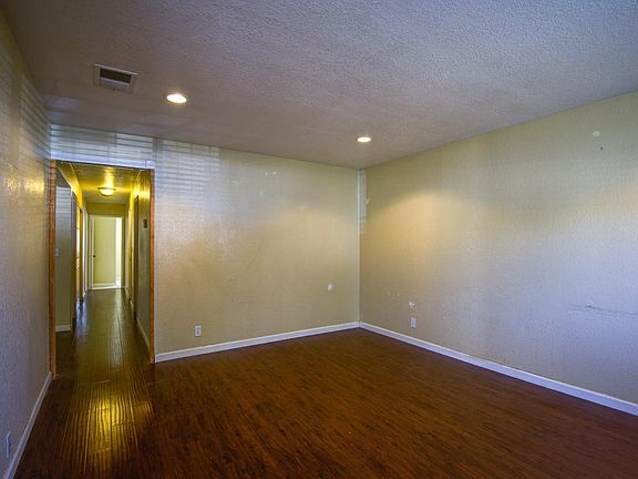 4th image of 1945 Orlando Dr