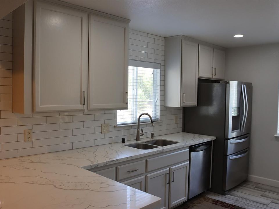 1st image of 500 Pinedale Ave