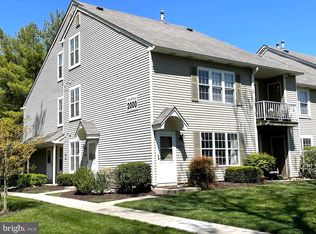 2001 Sedgefield Dr, Mount Laurel, NJ 08054