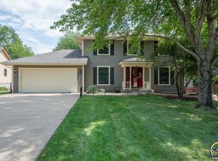 3108 SW Gainsboro Rd, Topeka, KS 66614