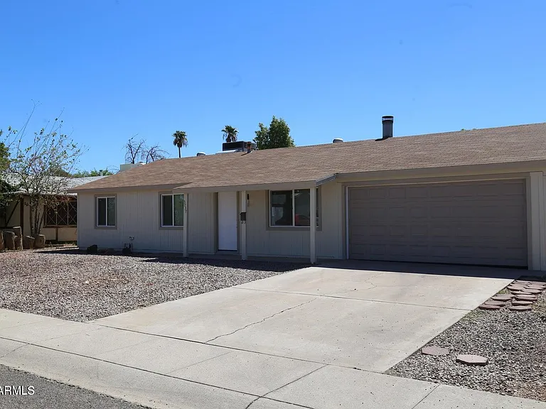 3737 E Eugie Ave — Photo 3