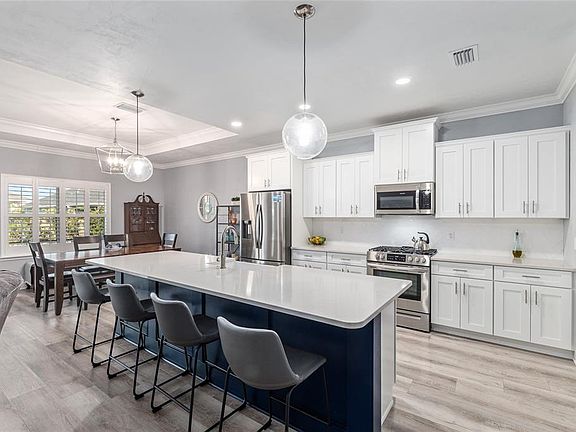 5th image of 1452 SW 67th Dr