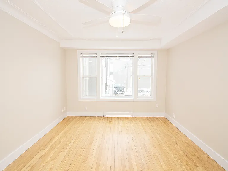 321 Enfield Cres #3 — Photo 12