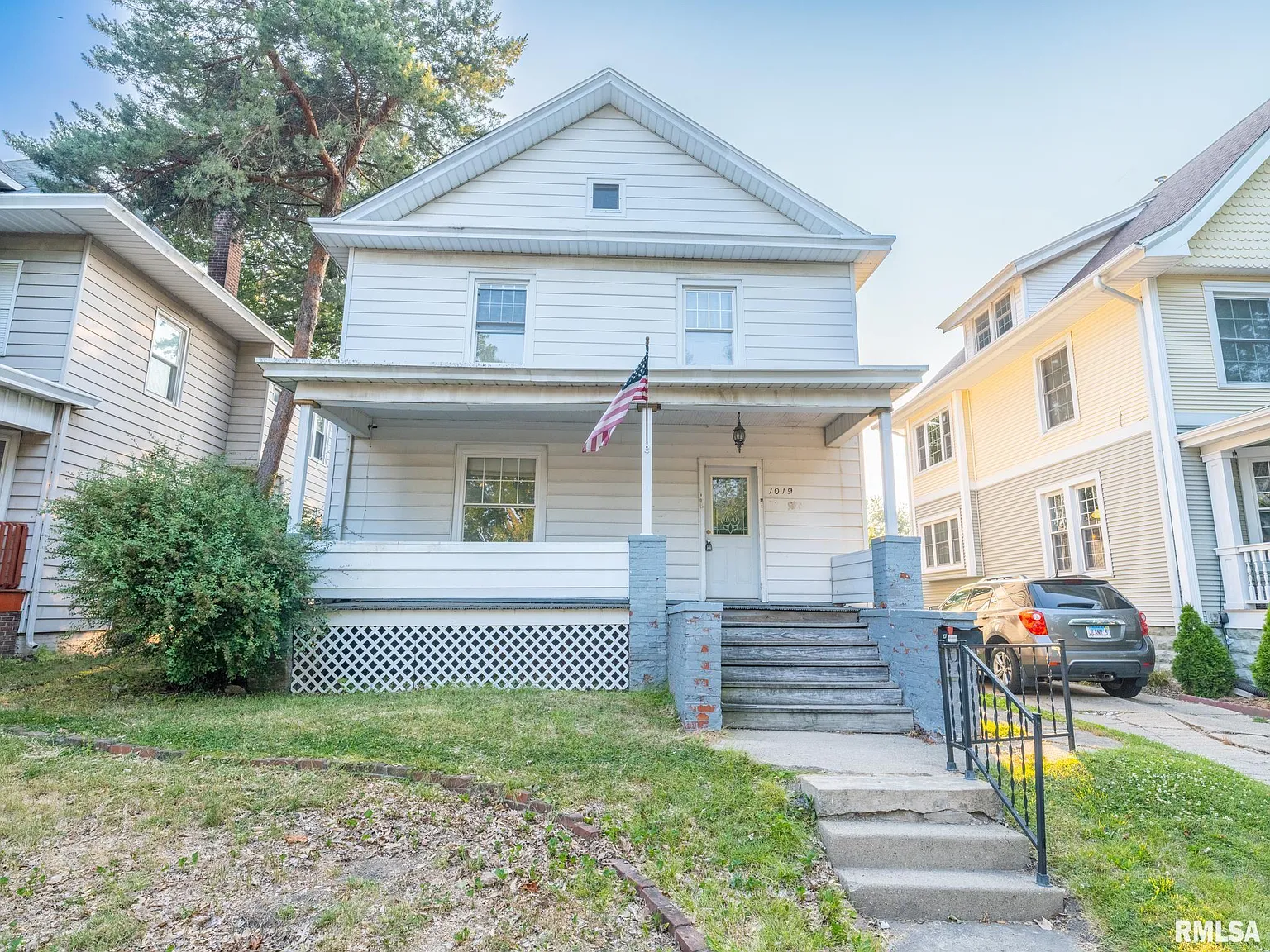 1019 N Elmwood Ave photo 1