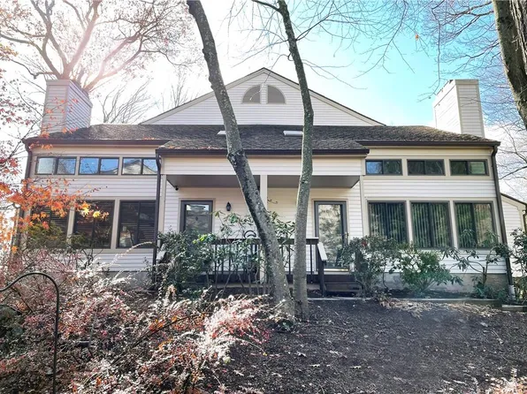 17 Fawn Ridge, Millwood, NY 10546