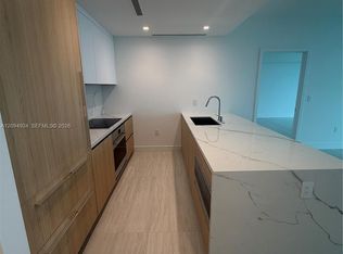 2411 Laguna Cir #2408, Miami, FL 33181