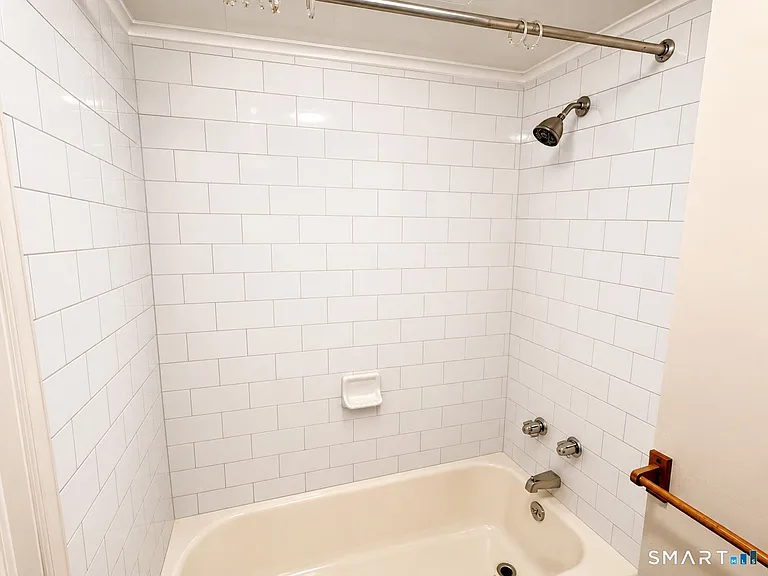 54 Prospect St #1F — Photo 6