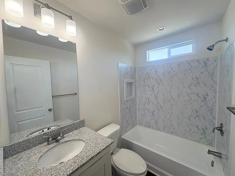 15356 Merrill Ave — Photo 11