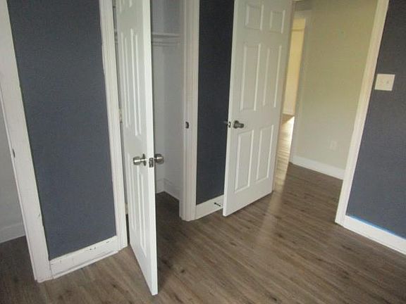 3rd image of 9724 Mint Dr