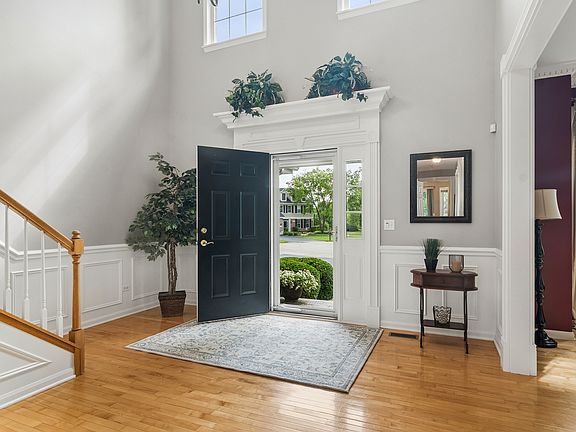 4th image of 15 Dorchester Ct