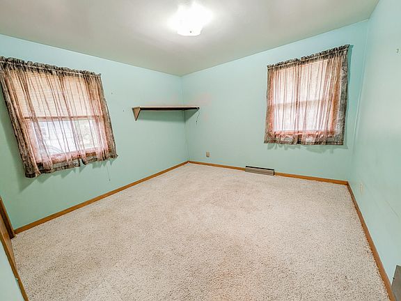 5th image of 302 N Park St NW