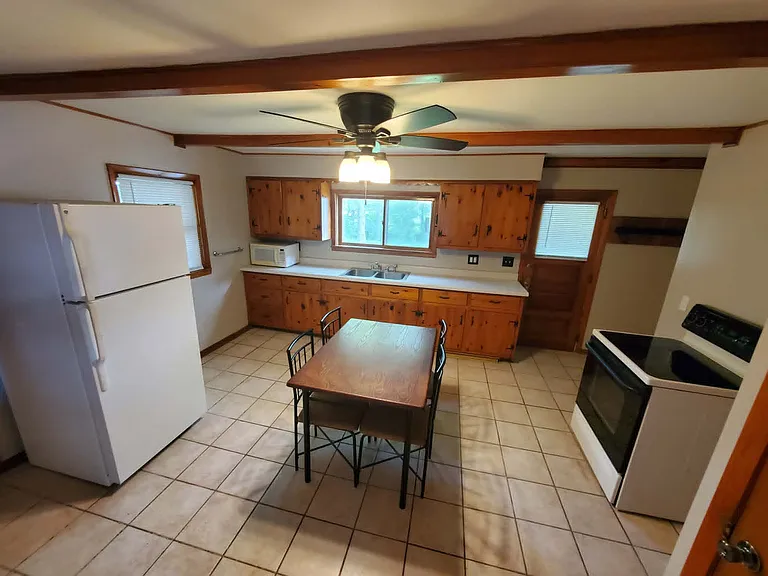 208 W Candise St — Photo 10