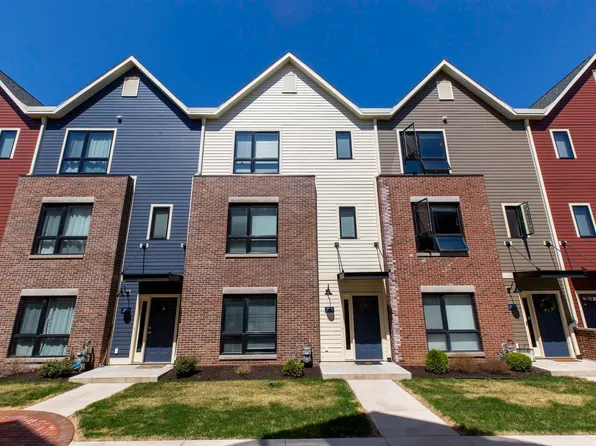 327 S Frances St #5, South Bend, IN 46617