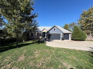 18911 W 252nd St, Paola, KS 66071