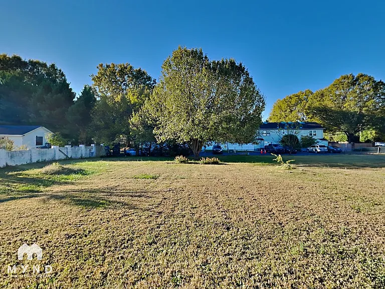 2241 Thornfield Rd — Photo 24