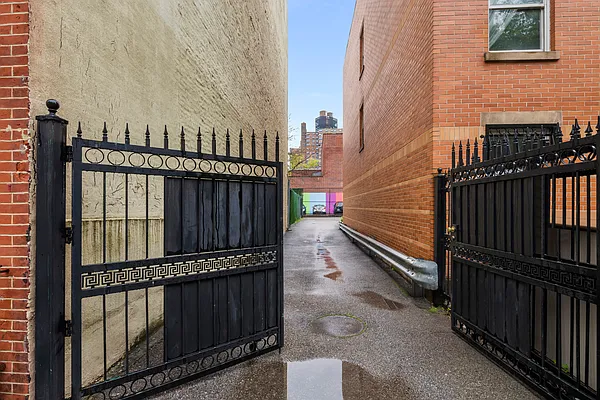 Rented by Douglas Elliman | media 7