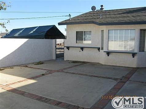 3rd image of 16233 Manzanita Ave