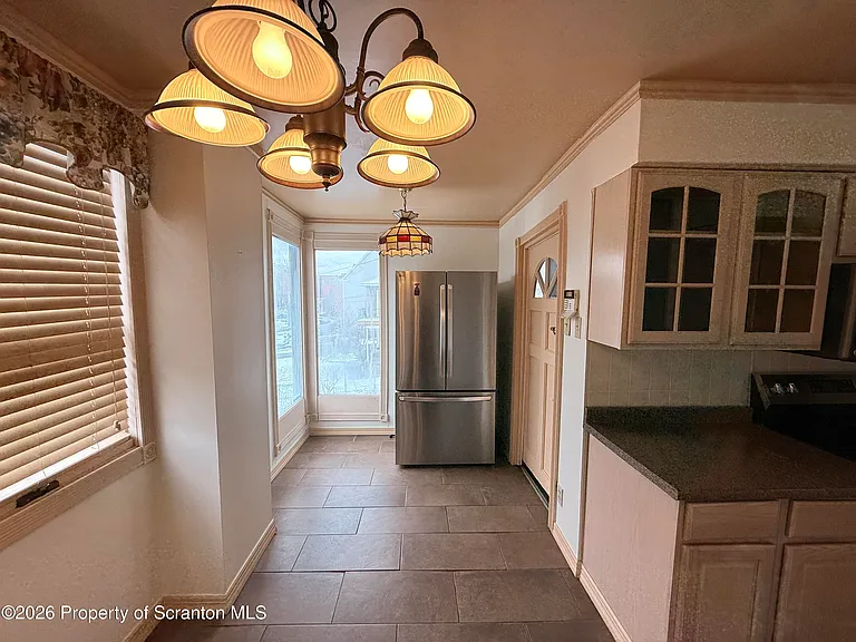 629 Clay Ave #1 — Photo 7