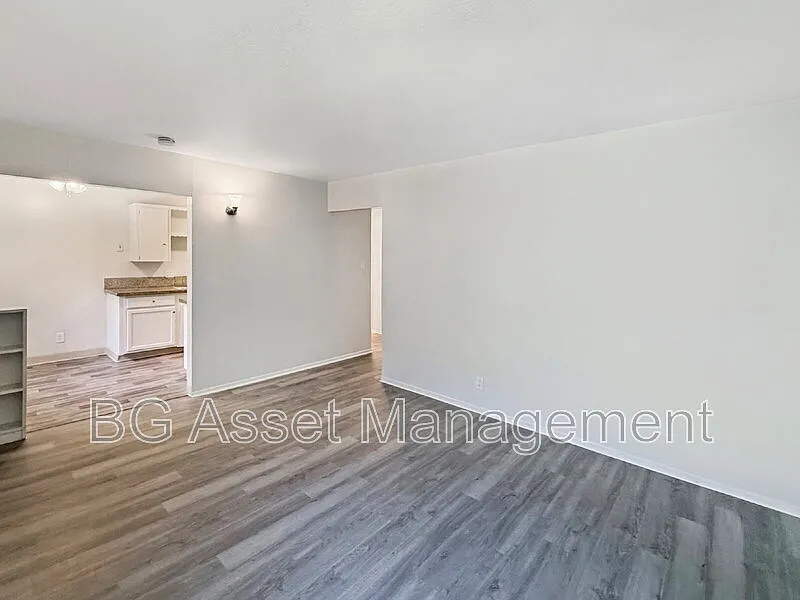 1938 Ethan Way #3